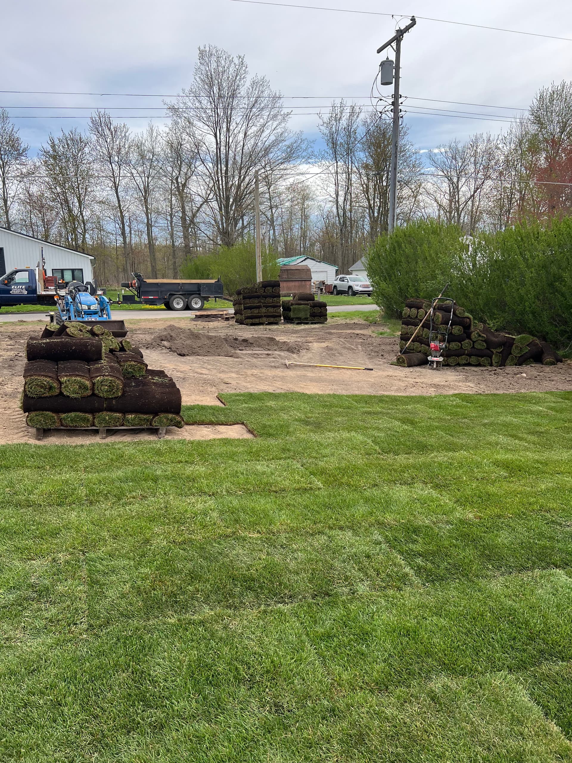 Gallery photos for Sod Installation by the Lakeside: Image #4