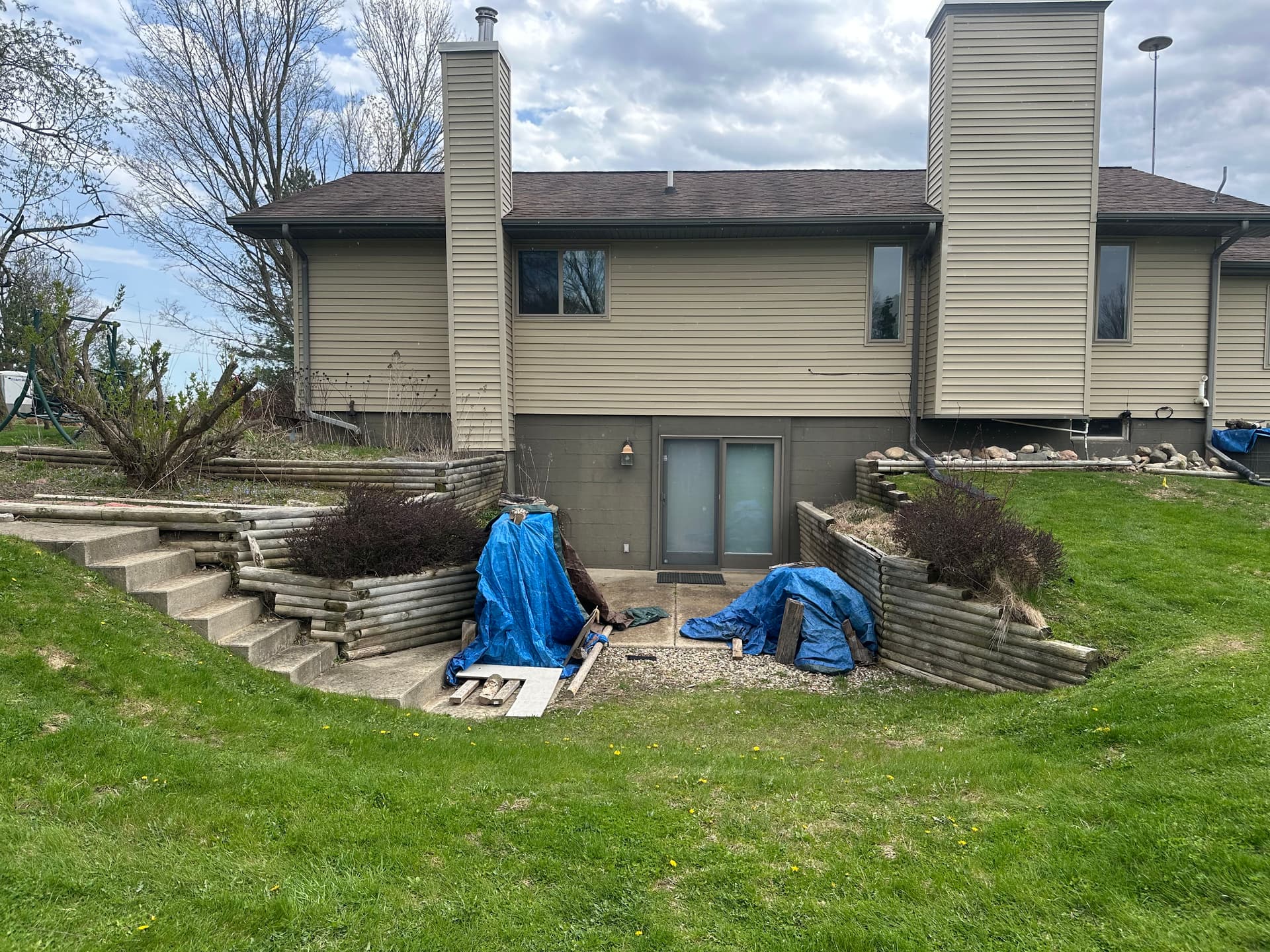 Gallery photos for Kodah Retaining Walls Charlotte, MI: Image #1