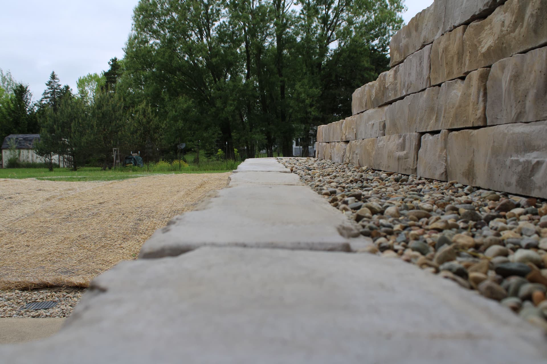 Gallery photos for Kodah Retaining Walls Charlotte, MI: Image #3