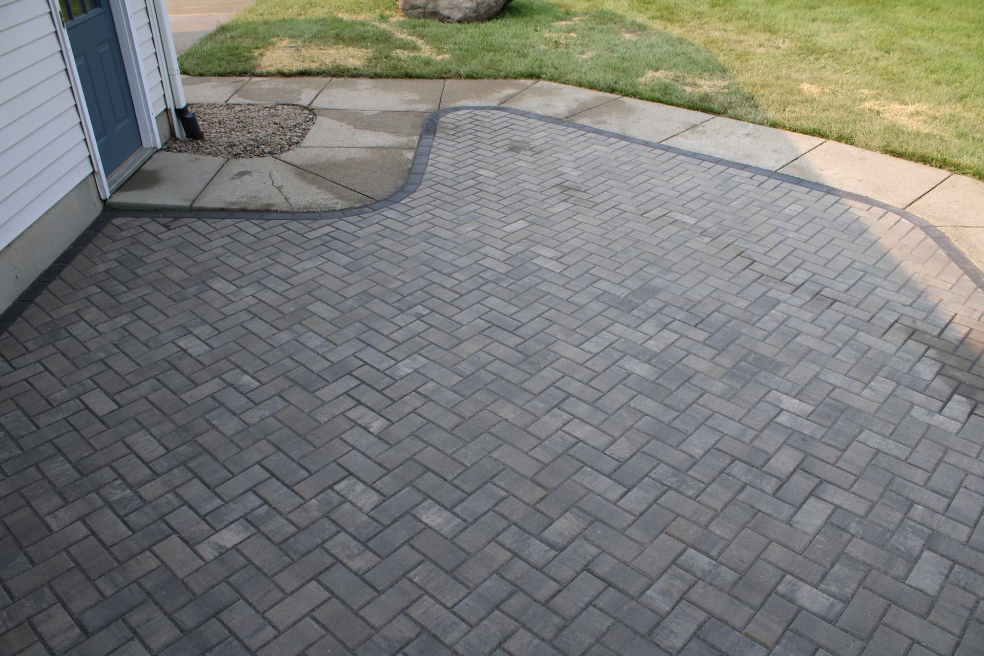 Gallery photos for Unilock Patio in Charlotte, MI: Image #6