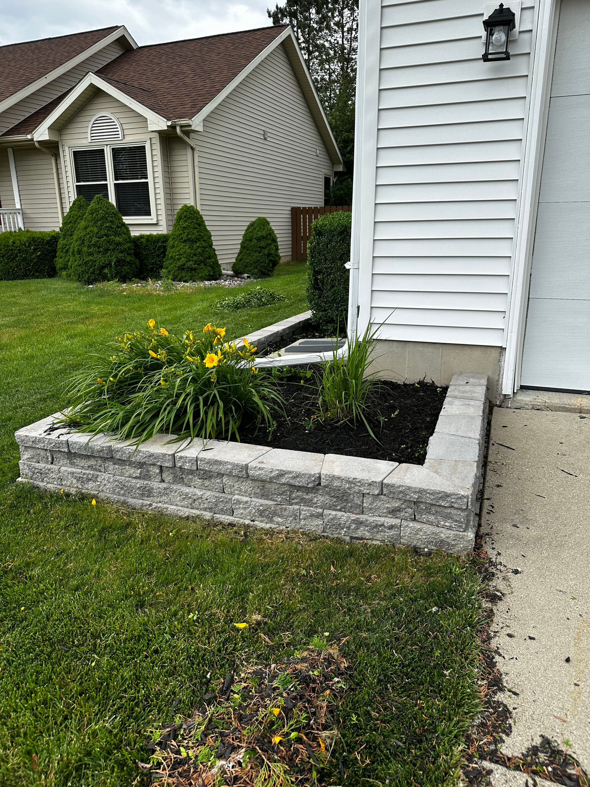 Gallery photos for NEW Landscape in Holt MI: Image #5