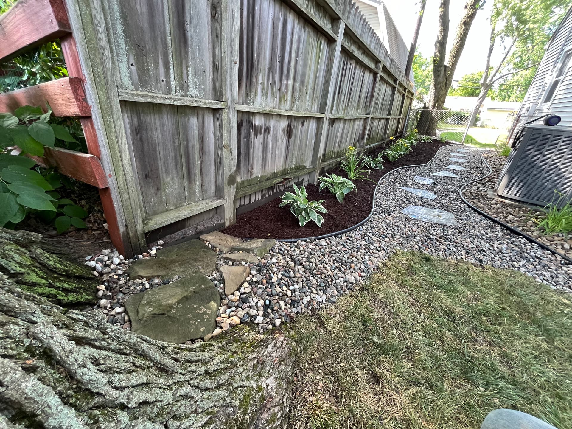 Gallery photos for Flagstone Walkway Lansing Backyard: Image #3